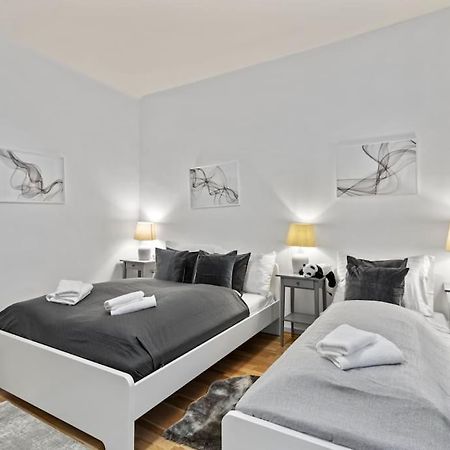Modern Apartment Close To Center - 2Br Відень Екстер'єр фото